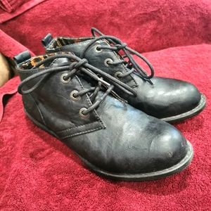 Blowfish 7.5 formal black leather shoes